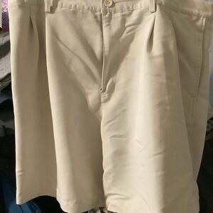 Chaps Men's Tan‎ Golf Shorts, 40